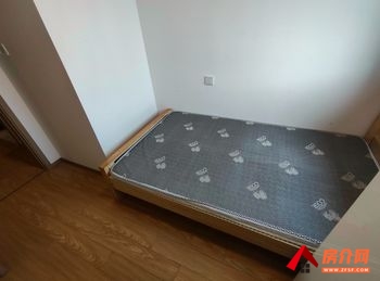 高新区春熙云境府，3室2厅房子出租(合租)，租金每月800元