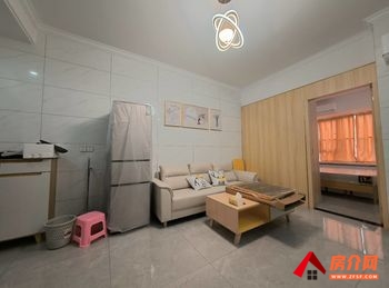 江城威丽诗花园，1室1厅房子出租(整租)，租金每月800元