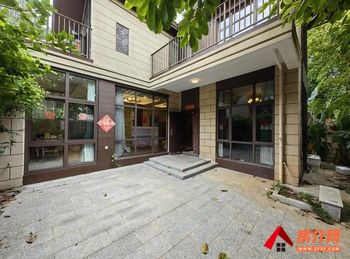 三亚天涯鲁能三亚湾港湾1区5号院别墅 4室2厅别墅出售,报价：485万元