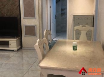 江都新加坡花园，2室2厅房子出租(整租)，租金每月2100元