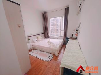 南湖左岸小区房屋出租，天府新区南湖左岸，3室2厅房子出租(合租)，欢迎联系