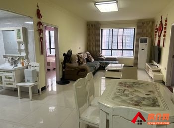 桂林灵川旭日华庭,3室2厅房子出租(整租)，租金每月1400元