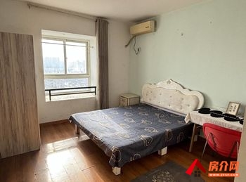 开发区御润财富城，3室2厅房子出租(合租)，租金每月500元