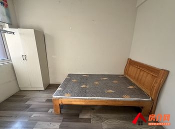 北湖新区滨湖馨苑，3室2厅房子出租(合租)，租金每月369元