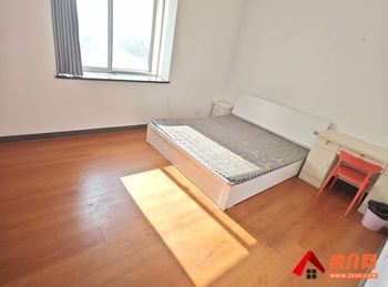 云龙山水豪庭，3室2厅房子出租(合租)，租金每月500元
