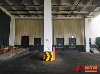 苏州太仓城厢60000m²仓库出租，参考报价：面议