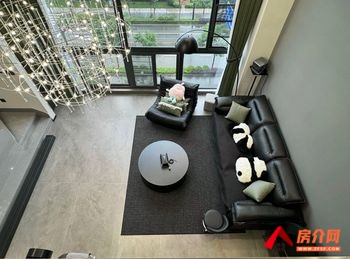 临川江铃SOHO，1室1厅房子出租(整租)，租金每月580元