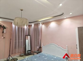 南阳卧龙八一路裕华商城家属院,3室2厅房子出租(合租)，租金每月399元