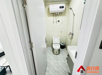 青岛李沧滨河路1039号院 1室1厅房子出租(整租)，租金每月1600元