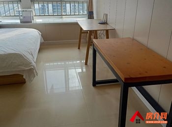 （橡树湾小区房屋出租）烟台莱山橡树湾 1室1厅房子出租(整租)，租金每月990元