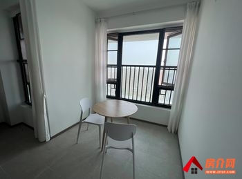 （华发国际商务中心天瑆小区房屋出租）金湾华发国际商务中心天瑆，1室0厅房子出租(整租)，租金每月1840元