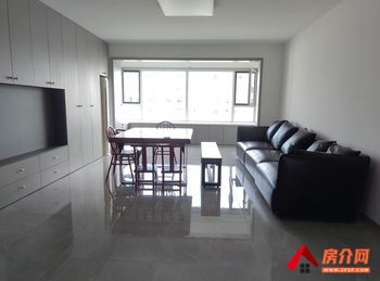 翠湖佳园北一区小区房屋出售，日照东港翠湖佳园北一区,3室2厅，报价：250万元