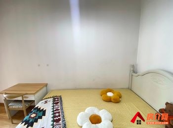 郫都天邑宏御花园御苑，4室1厅房子出租(合租)，租金每月500元