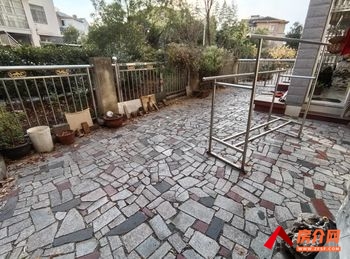 和顺名都城小区房屋出售，裕安和顺名都城，3室2厅，报价：75万元