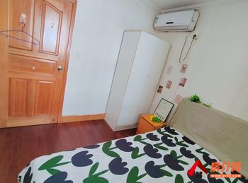 宁波海曙人丰小区,3室1厅房子出租(合租)，租金每月700元