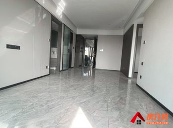 碧桂园云麓半山小区房屋出售，东莞塘厦碧桂园云麓半山,3室2厅，报价：149.98万元