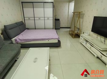 （新疆宝能城(商住楼)小区房屋出租）乌鲁木齐开发区新疆宝能城(商住楼) 1室1厅房子出租(整租)，租金每月2200元