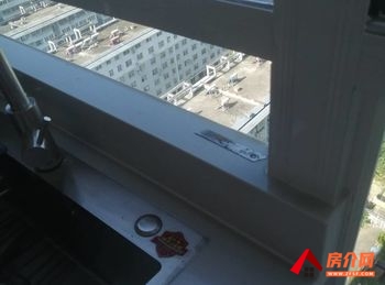 西铁兴盛小区小区房屋出售，汉台西铁兴盛小区，2室2厅，报价：25万元
