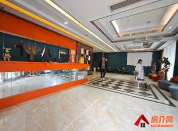 白云南湖新区1000m²商铺出租，参考报价：面议