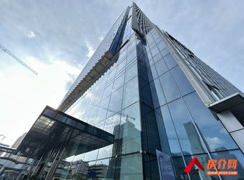 中旅国际大厦 >500m²写字楼出售，参考报价：444万元