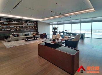 会展湾新港广场 >600m²写字楼出售，参考报价：1188万元