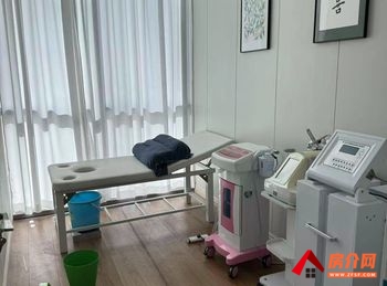 太仓城厢160m²商铺出租，参考报价：面议