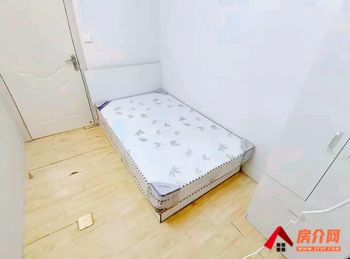 （F、空港中心城小区房屋出租）武汉黄陂F、空港中心城,4室1厅房子出租(合租)，租金每月390元