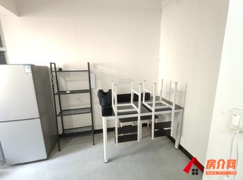 巴中巴州中坝德馨苑,1室1厅房子出租(整租)，租金每月950元