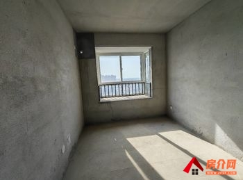 方城宇信凯旋城七号院，3室2厅二手房出售,报价：58万元