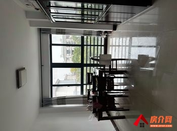 新港名兴花园小区房屋出售，邗江新港名兴花园，3室2厅，报价：83万元