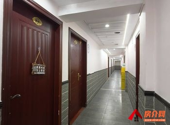 新罗交易城300m²商铺出租，参考报价：面议