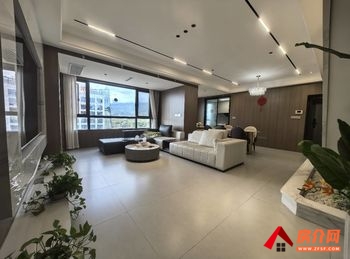 邻水紫宸云墅，4室2厅二手房出售,报价：99.8万元