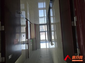 新乡兰亭大厦369.58m²写字楼出售，参考报价：320万元