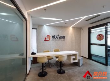 德龙豪庭330m²写字楼出租，参考报价：面议