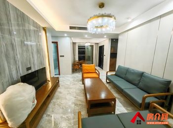 金湾龙光玖龙府，4室2厅房子出租(整租)，租金每月3000元