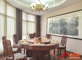 华新开发区融冠480m²商铺转让，参考报价：面议