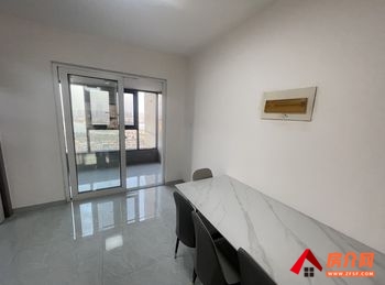 红谷滩南昌万达文化旅游城E区，3室2厅房子出租(整租)，租金每月2000元