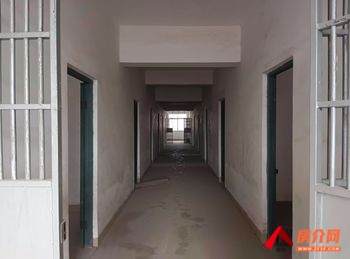 南安霞美镇2000m²厂房出租，参考报价：面议