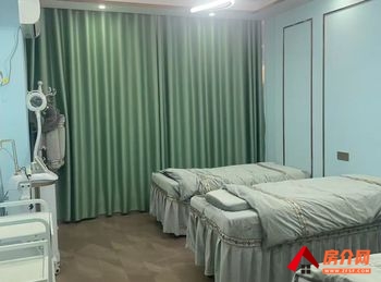 兴义桔山片区120m²商铺转让，参考报价：1800元/月