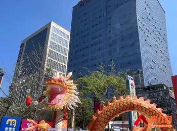 万达广场(北塔) >245m²写字楼出售，参考报价：168万元