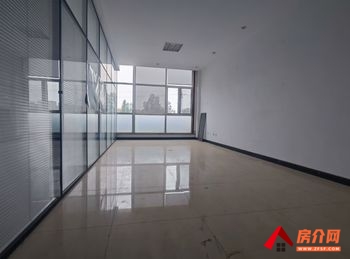 东港新市区4300m²商铺出租，参考报价：面议
