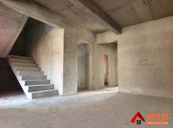 同创境界半山花园洋墅小区房屋出售，渝水同创境界半山花园洋墅，4室2厅，报价：113.6万元