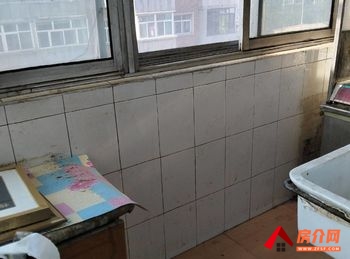 张家口宣化长春路4号院 2室1厅房子出租(整租)，租金每月500元
