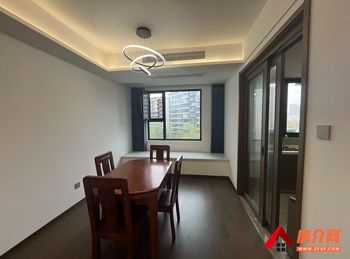 高新区星河胥江新著，4室2厅房子出租(合租)，租金每月1200元