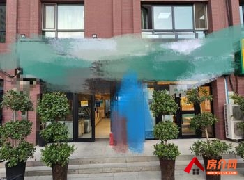昌吉市东方广场200m²商铺转让，参考报价：面议