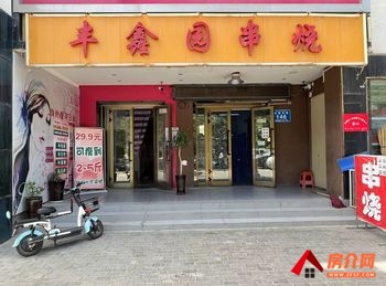 昌吉市新疆大剧院100m²商铺转让，参考报价：5000元/月