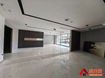 大连西岗香炉礁800m²商铺出租，参考报价：面议