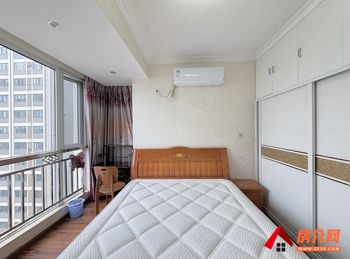 旌阳凯旋国际上美广场，3室2厅房子出租(合租)，租金每月388元