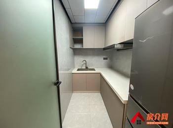 恩施恩施市武建中港城,2室1厅房子出租(整租)，租金每月1700元