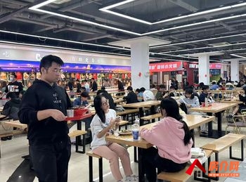 菏泽牡丹万达广场35m²商铺出租，参考报价：900元/月